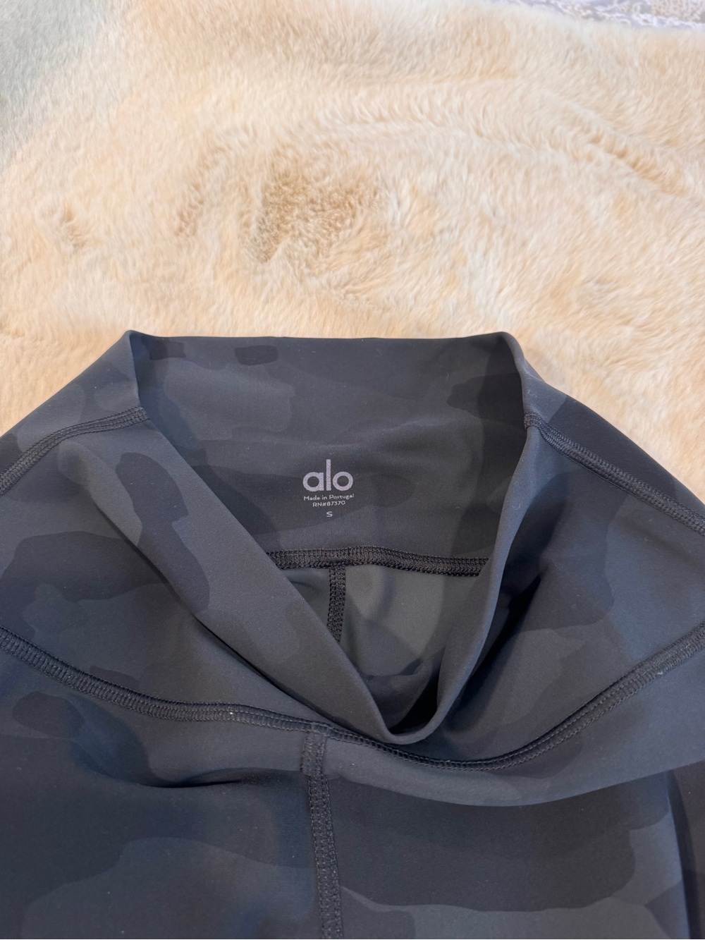ALO Yoga Air lift 7/8 Black-grey Camo Leggings